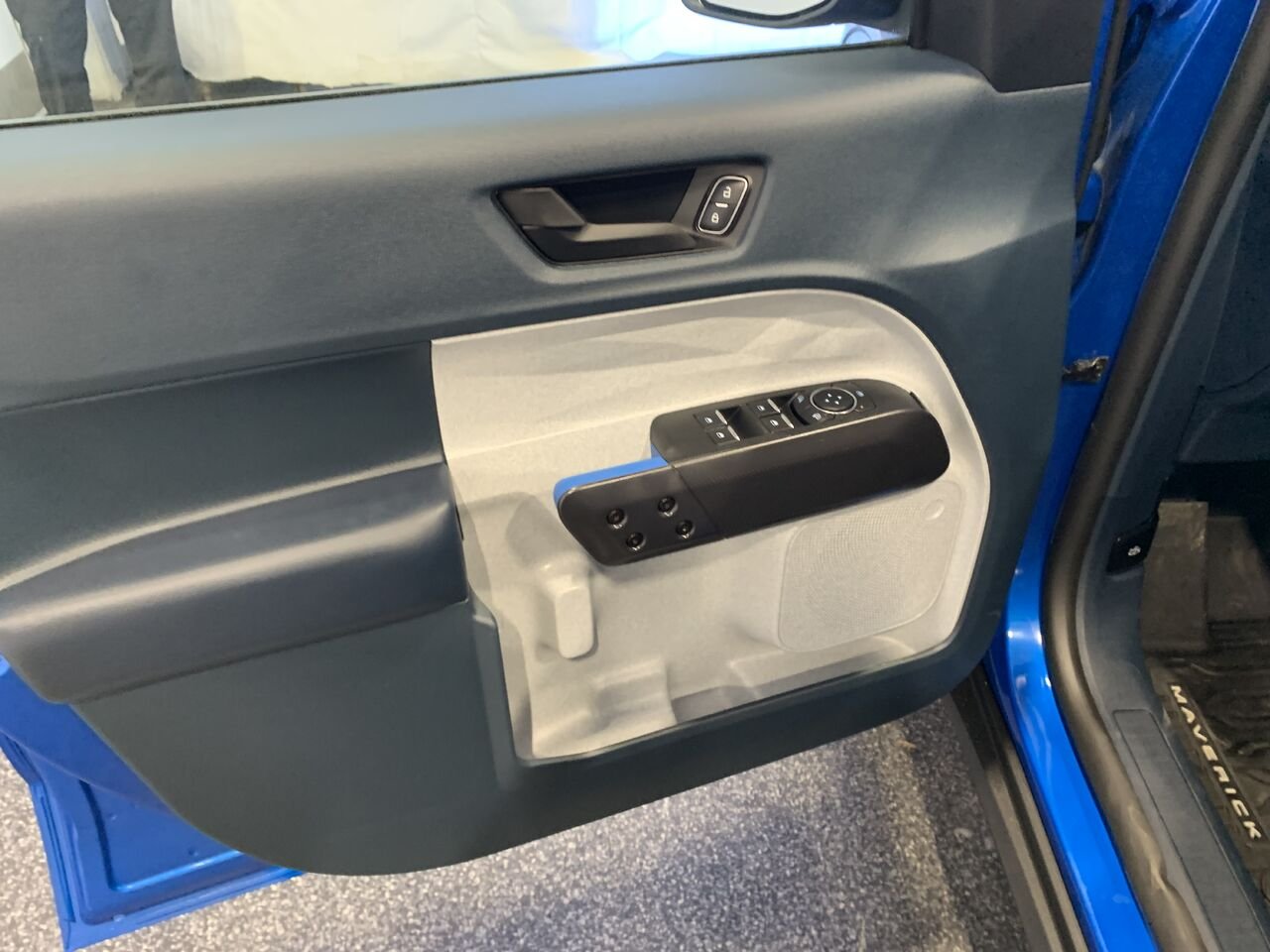 2025 Ford Maverick XLT AWD Blue Saint-Eustache - photo #23