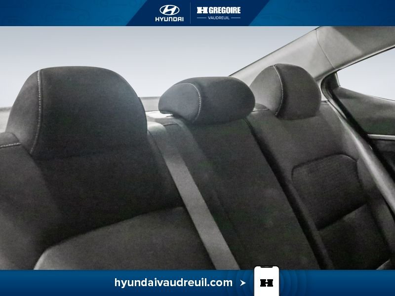 Hyundai Elantra 2018 Argent Saint-Eustache - photo #30