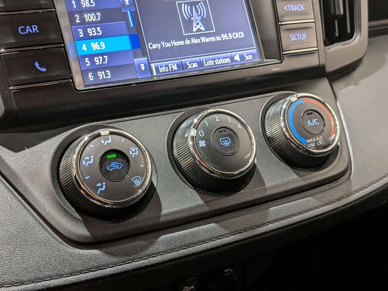2018 Toyota RAV4 FWD LE Grey Val-David - photo #22