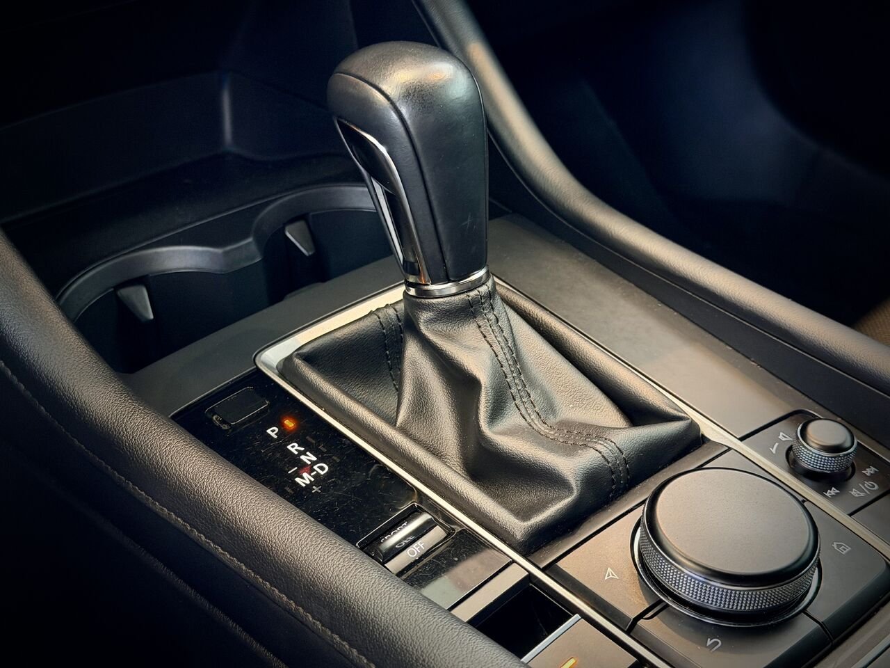 2022 Mazda Mazda3 Sport White Notre-Dame-des-Prairies - photo #29
