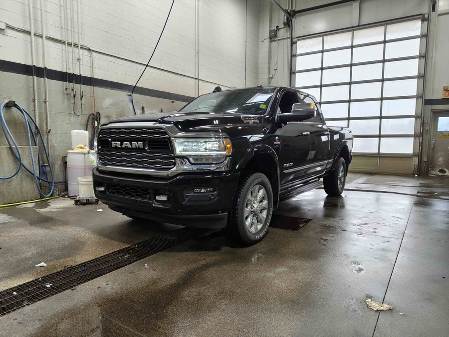 2022 Ram 3500 2022 Black
