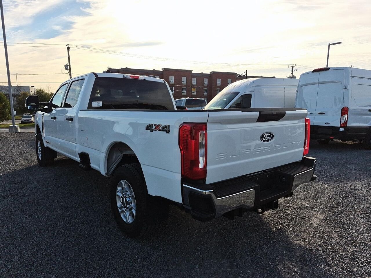 Ford Super Duty F-250 SRW 27013 | XLT 2027 Blanc Oxford Saint-Jérôme - photo #3