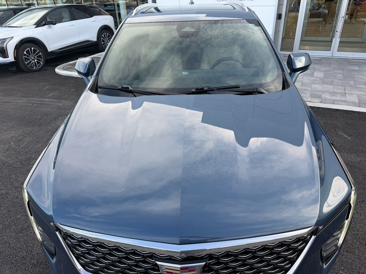 2024 Cadillac XT4 PREMIUM LUXURY AWD FINANCEMENT À PARTIR 3.99% Blue Laval - photo #5