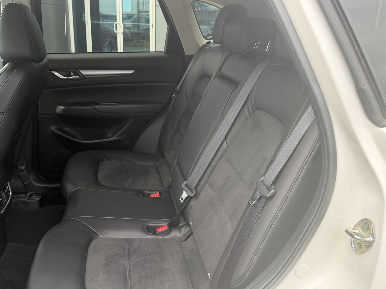2023 Mazda CX-5 White Ste-Marie - photo #6