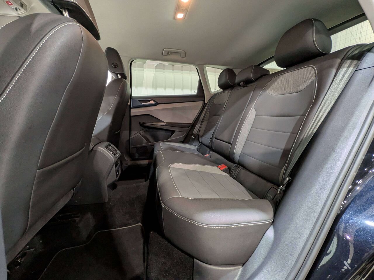 2024 Volkswagen Taos Comfortline 4MOTION Black Mirabel - photo #10