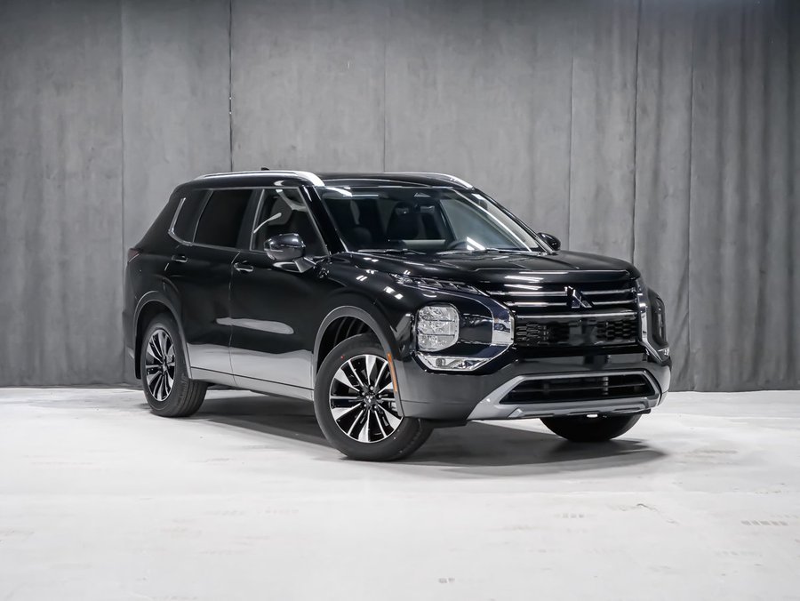 2026 Mitsubishi Outlander LE Black Diamond