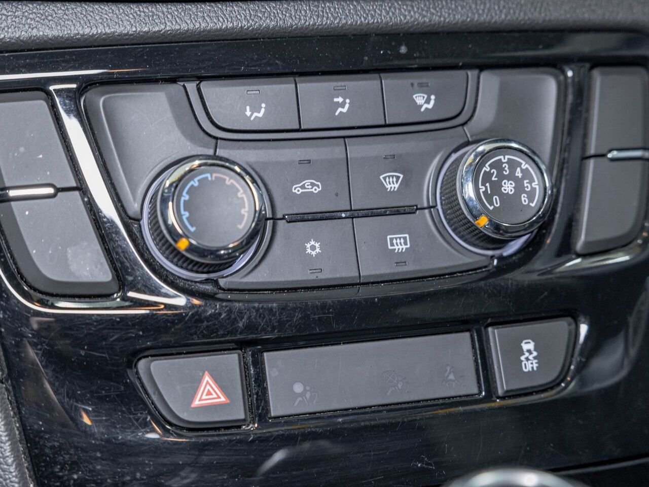 Buick Encore SPORT TOURING *CARPLAY* BLUETOOTH WIFI USB *BAS KM 2019 Gris Acier Satine Saint-Jérôme - photo #17