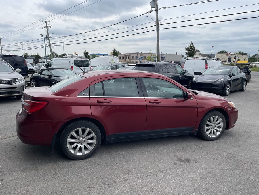 Chrysler 200 2012 2012