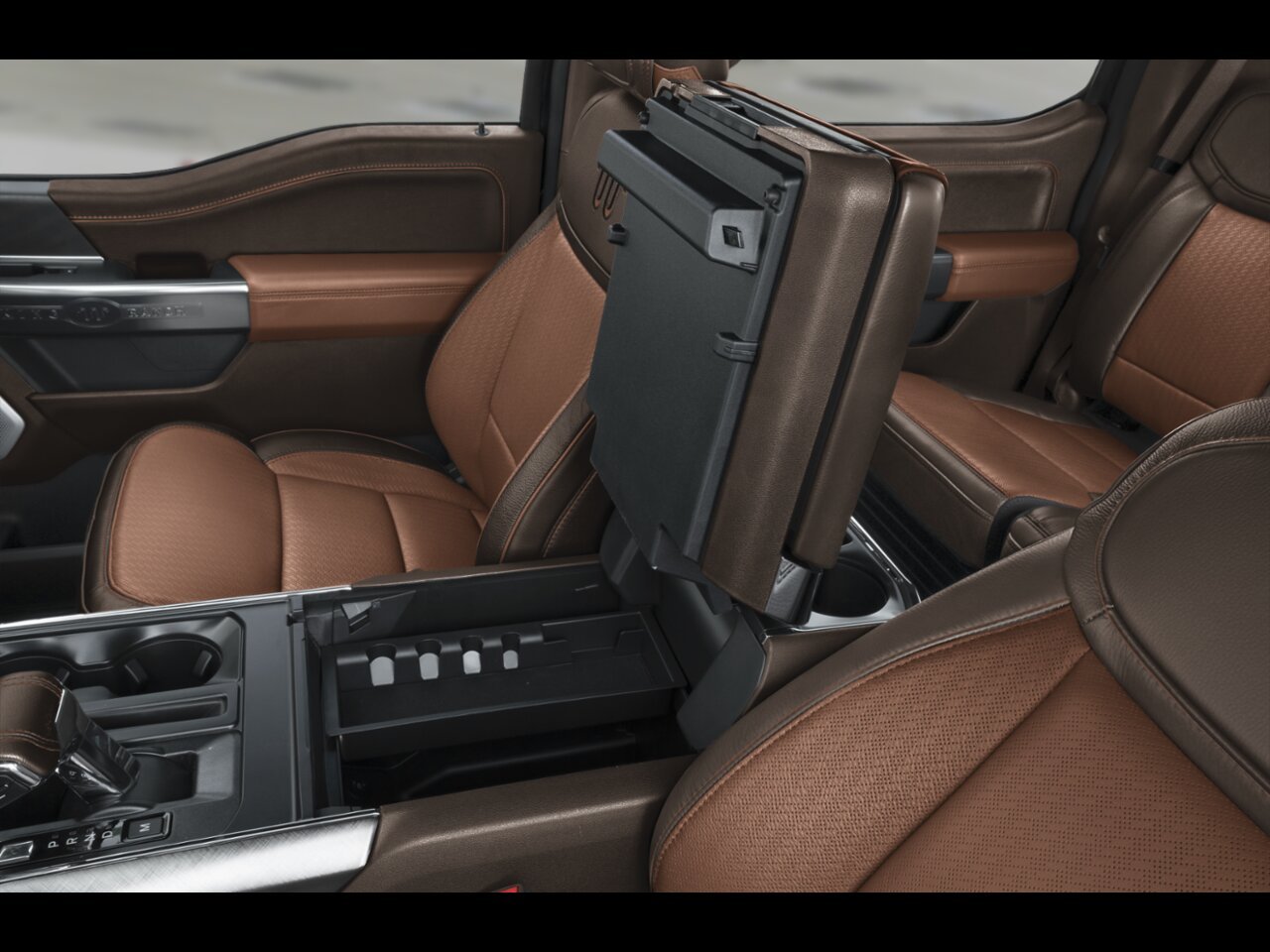 Ford F-150 KING RANCH CABINE SUPERCREW 4RM CAISSE DE 6,5 PI 2026 Noir agate métallisé Châteauguay - photo #8