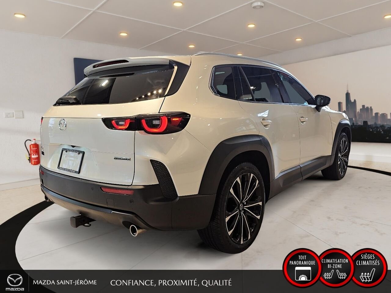 Mazda CX-50 GT | TOIT PANORAMIQUE | CUIR | AWD | 2023 Blanc Saint-Jérôme - photo #5