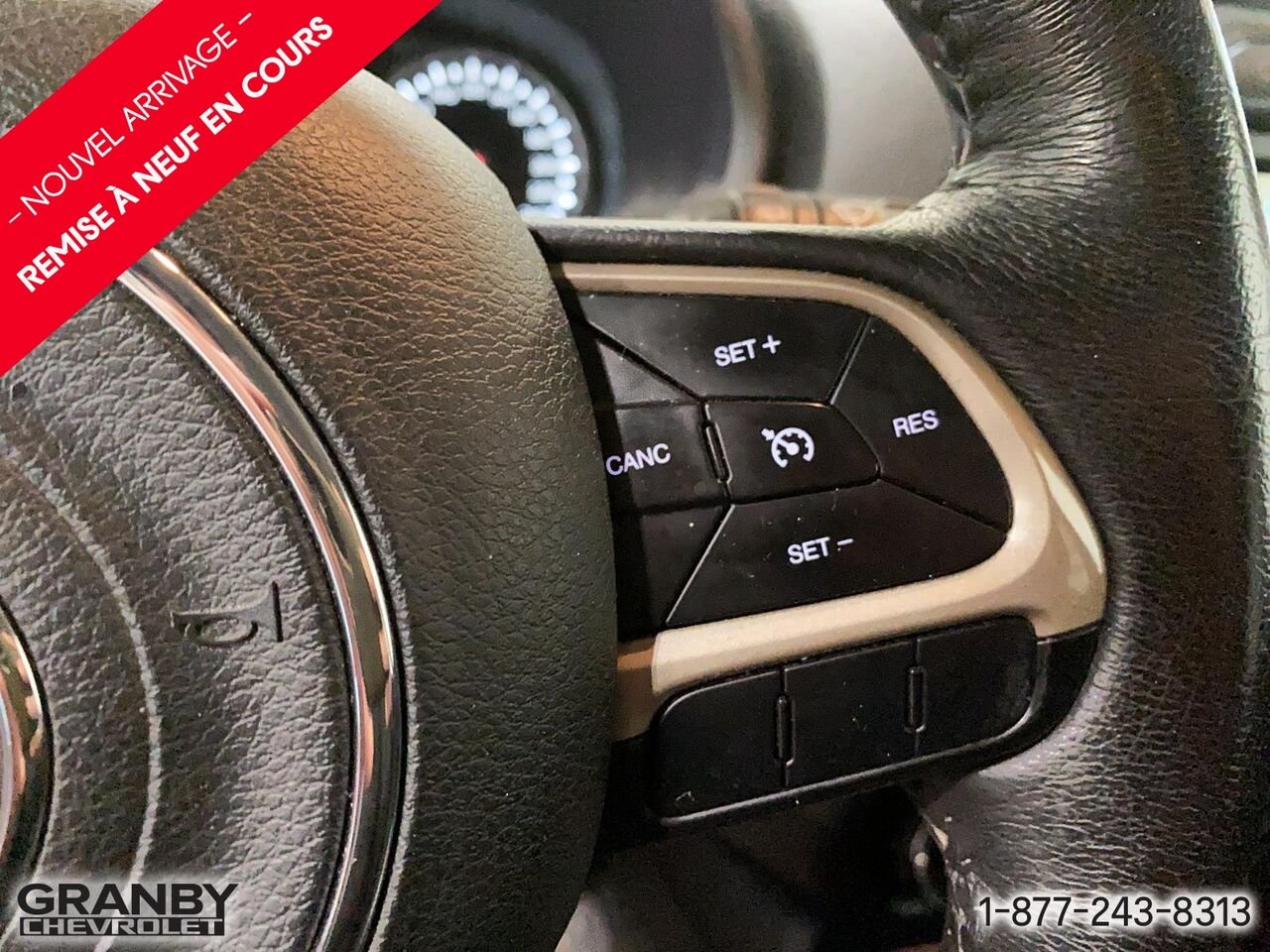 Jeep Renegade 4 RM, 4 portes, North | 25-1174A 2015 Orange Granby - photo #12