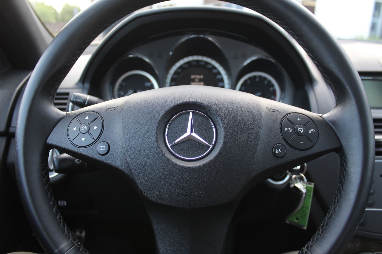 2011 Mercedes-Benz Classe-C VIN: WDDGF8BB4BA505424 Grey Sainte-Rose - photo #15