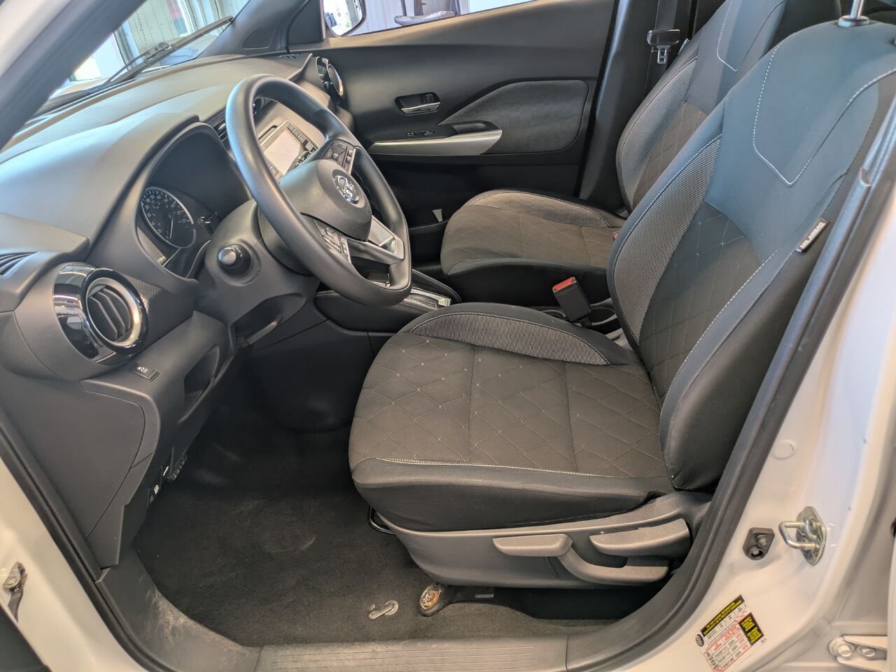 Nissan Kicks 2018 Blanc Gatineau - photo #13