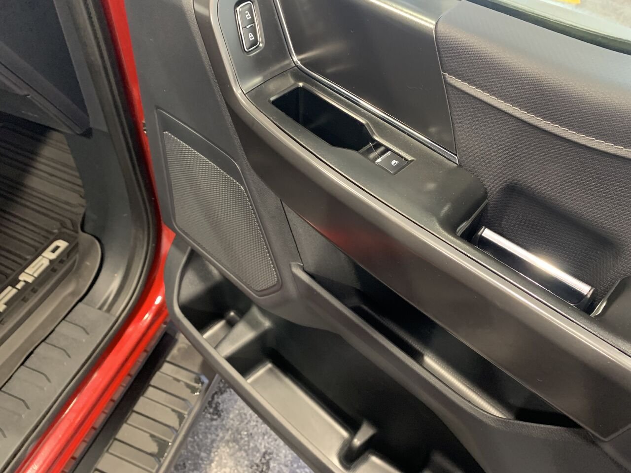 Ford F-150 F150 XLT 302A SPORT NAV REG VIT ADAPT 2024 Rouge Châteauguay - photo #22