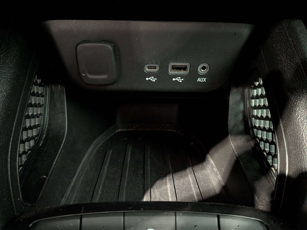 2022 Mitsubishi Outlander ES S-AWC Red Val-David - photo #29