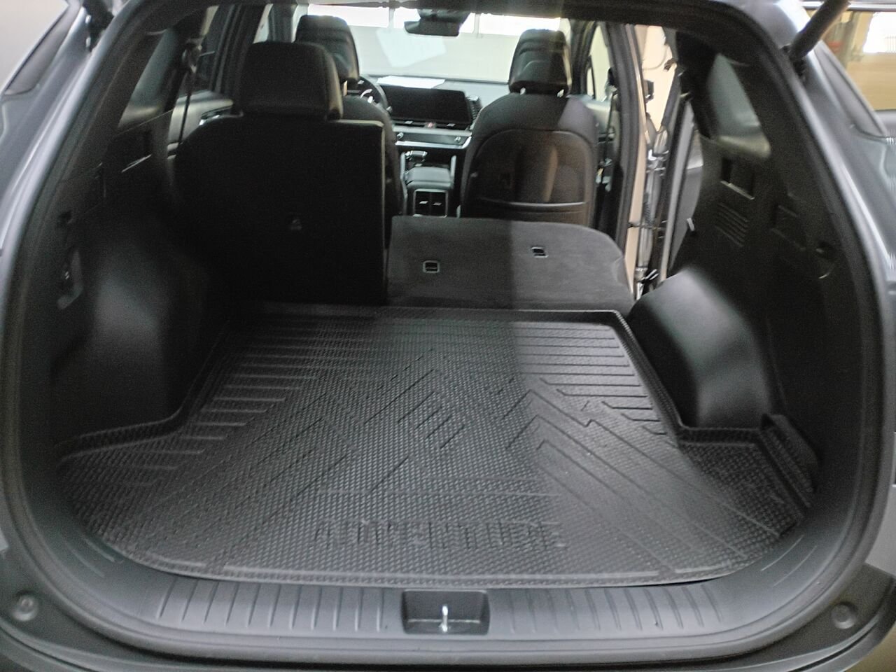 2025 Kia Sportage Grey Blainville - photo #13