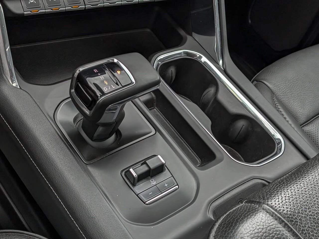 2024 GMC SIERRA 1500 4WD CREW CAB PICKUP Denali Toit Ouvrant Affichage Tête Haute Diesel White Sherbrooke - photo #21