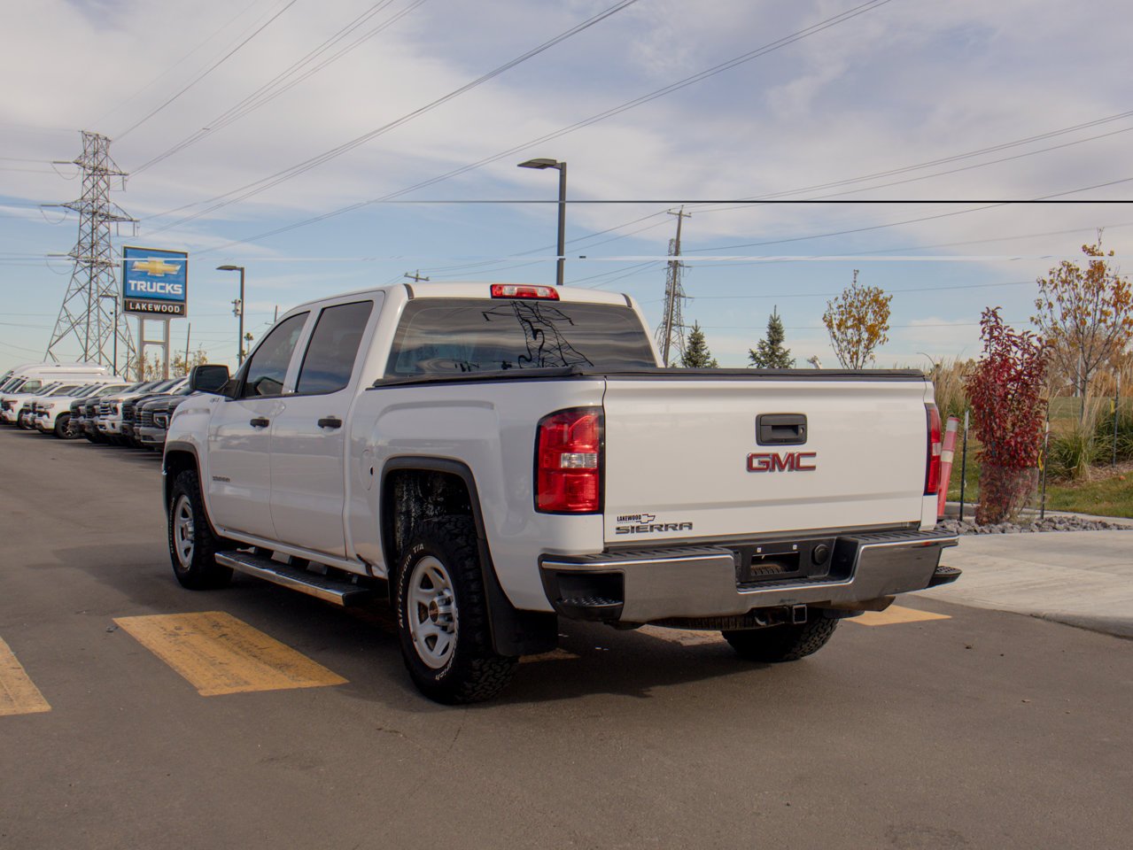 2017 GMC Sierra 1500 4WD Crew Cab 143.5 White Sherwood Park - photo #7