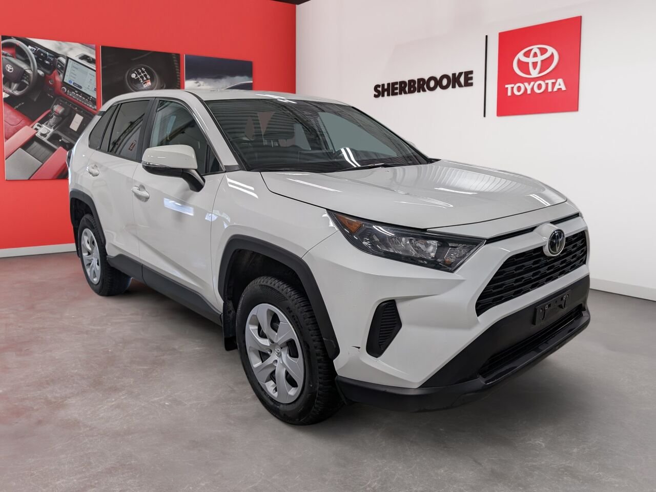 2025 Toyota RAV4 2T3B1RFV9SC519660 White Sherbrooke - photo #2