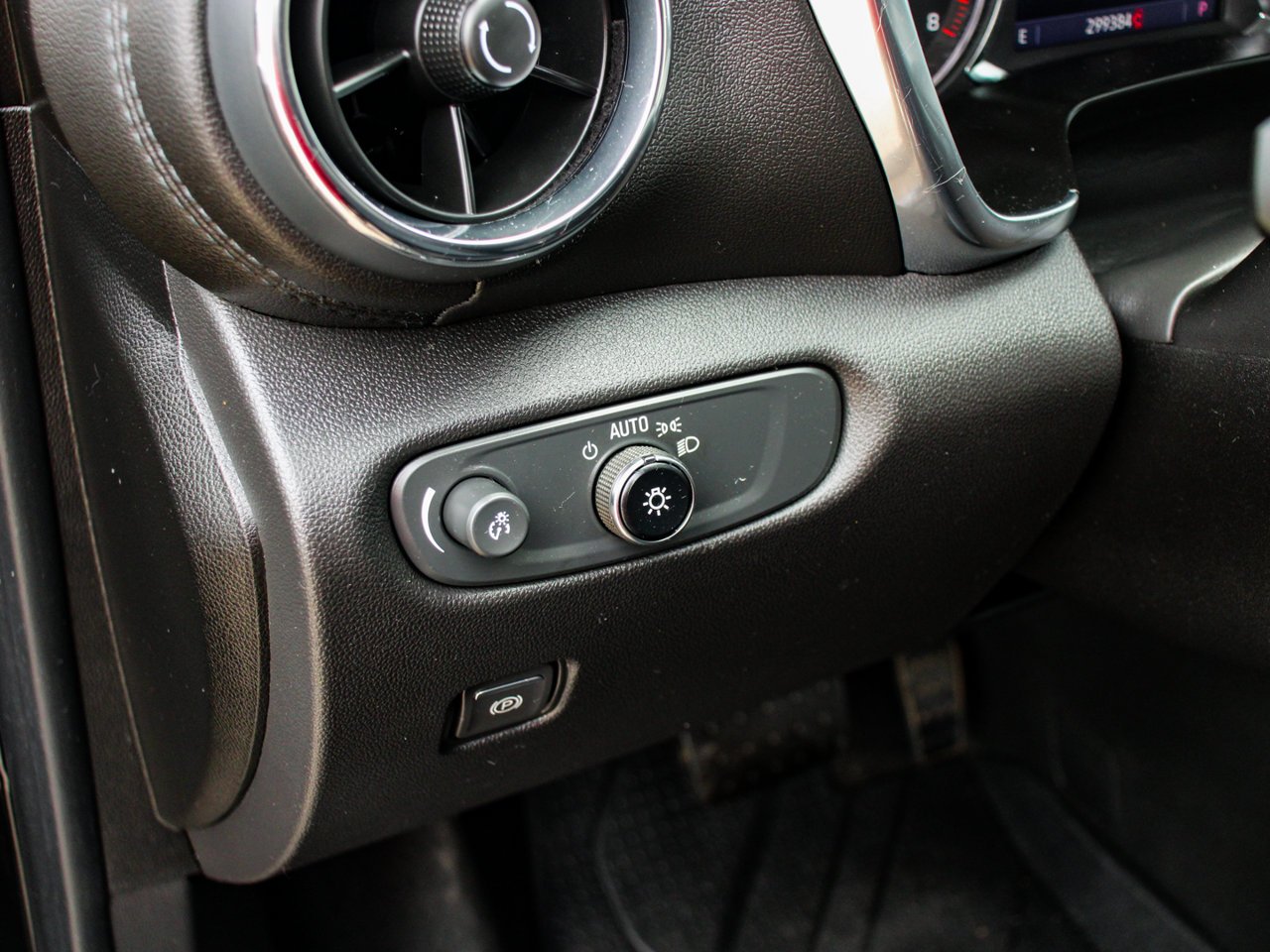 2022 Chevrolet Blazer AWD 4dr True North Black Sherwood Park - photo #17