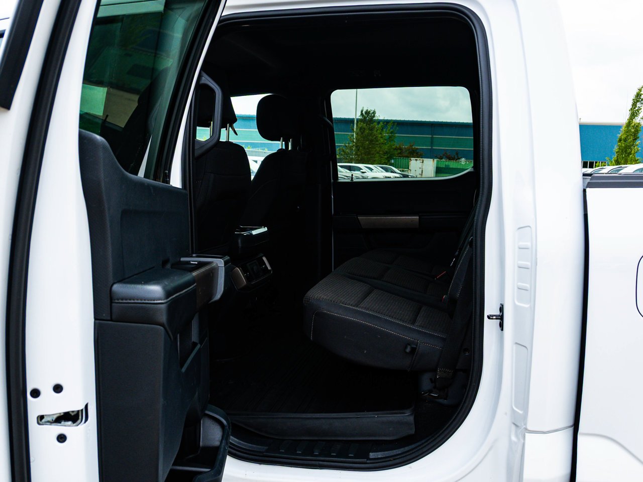 2024 Ford F-150 STX 4WD SuperCrew 5.5' Box White Sherwood Park - photo #25