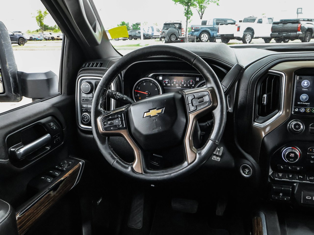 2021 Chevrolet Silverado 3500HD 4WD Crew Cab 172 High Country White Sherwood Park - photo #17