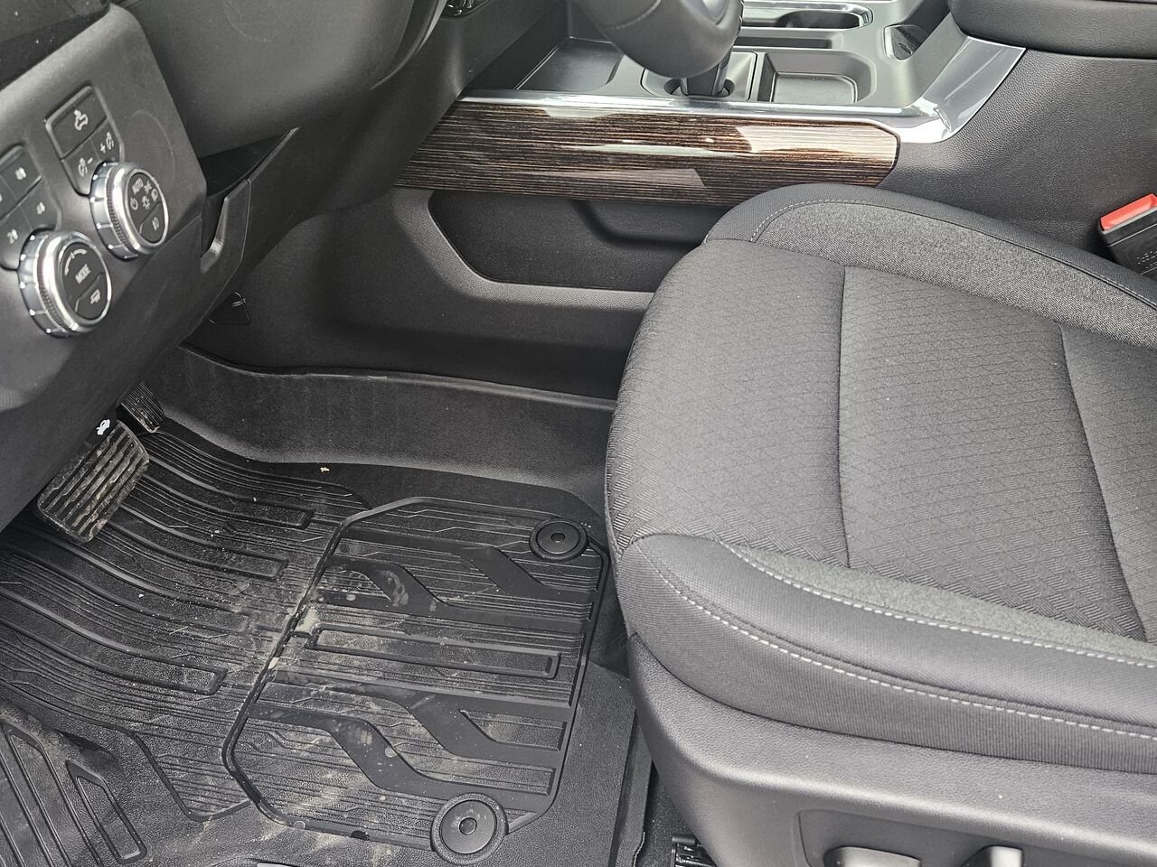 GMC Sierra 1500 Elevation cabine multiplace 4RM 157 po 2026 Blanc sommet Thetford Mines - photo #17