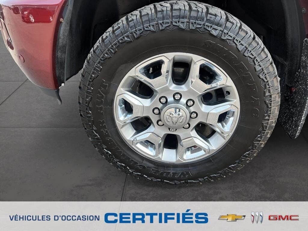 2017 Ram 2500 Laramie Red Baie-Comeau - photo #6
