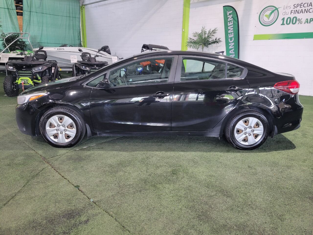 2017 Kia Forte Black  - photo #2