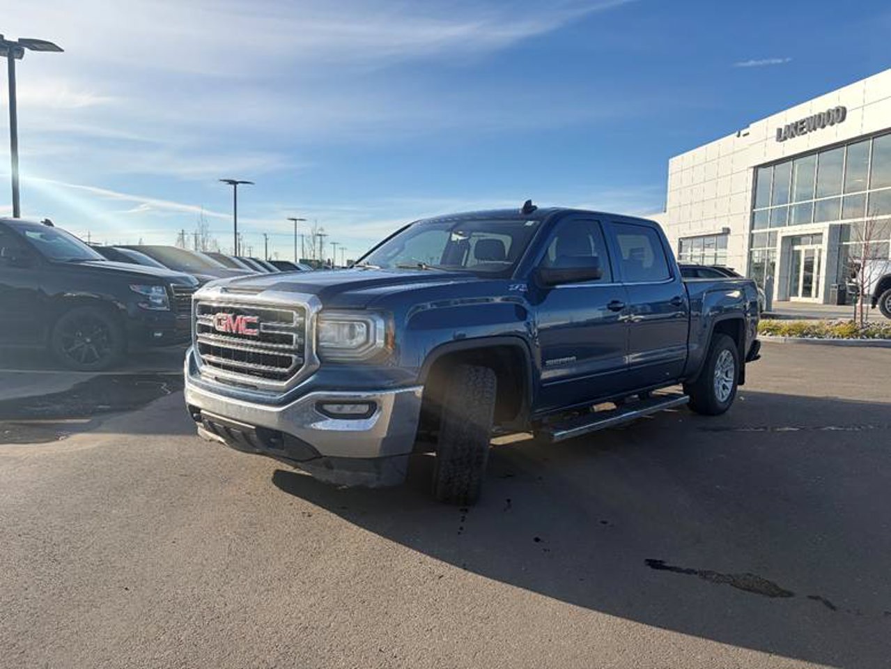 2017 GMC Sierra 1500 4WD Crew Cab 143.5 SLE Blue Sherwood Park - photo #2