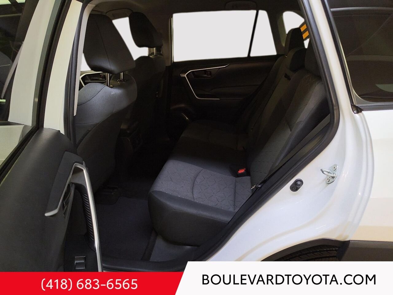 Toyota RAV4 100234A | LE, AWD 2023 Blanc Québec - photo #16