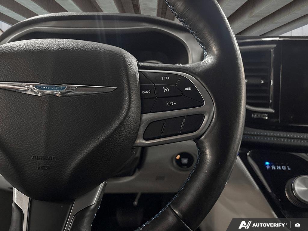 2021 Chrysler Pacifica Hybrid 2601324A | Touring L Plus White Edmonton - photo #13