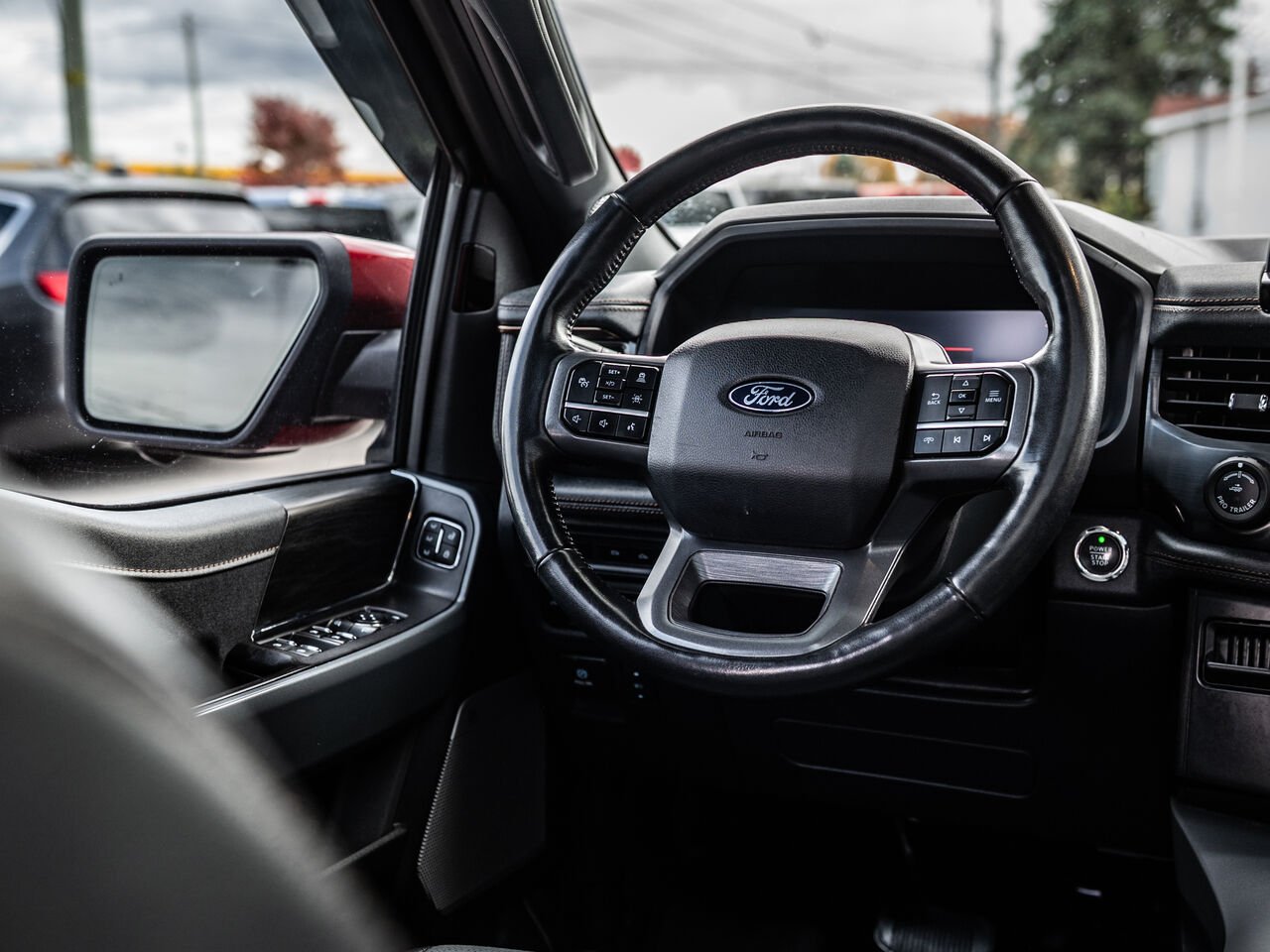 2024 Ford F-150 Lightning Red Sainte-Julienne - photo #33