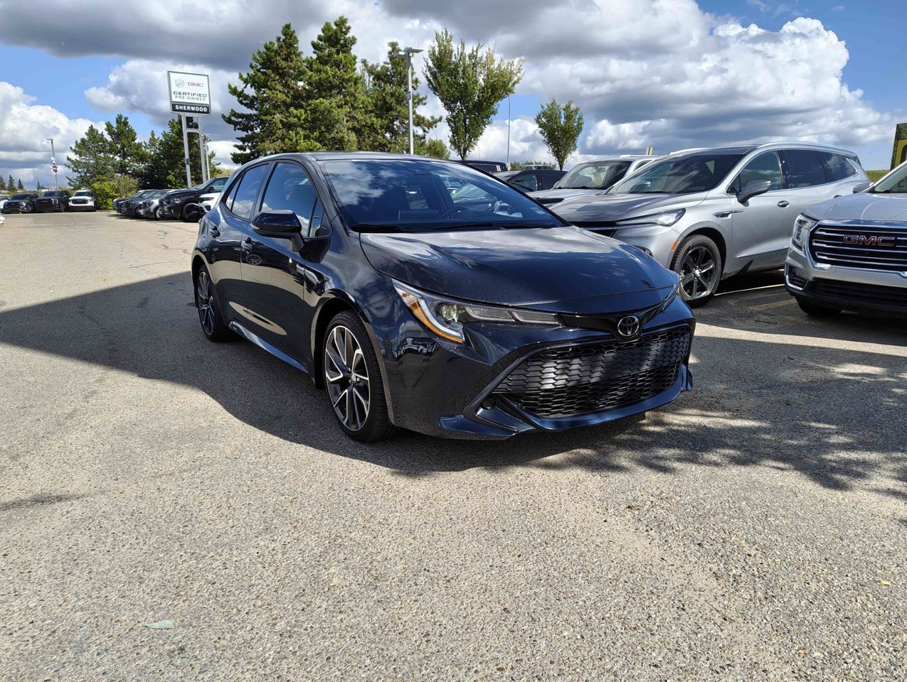 2022 Toyota Corolla Hatchback CVT | Heated Seats/Steering Wheel Blue Sherwood Park - photo #2