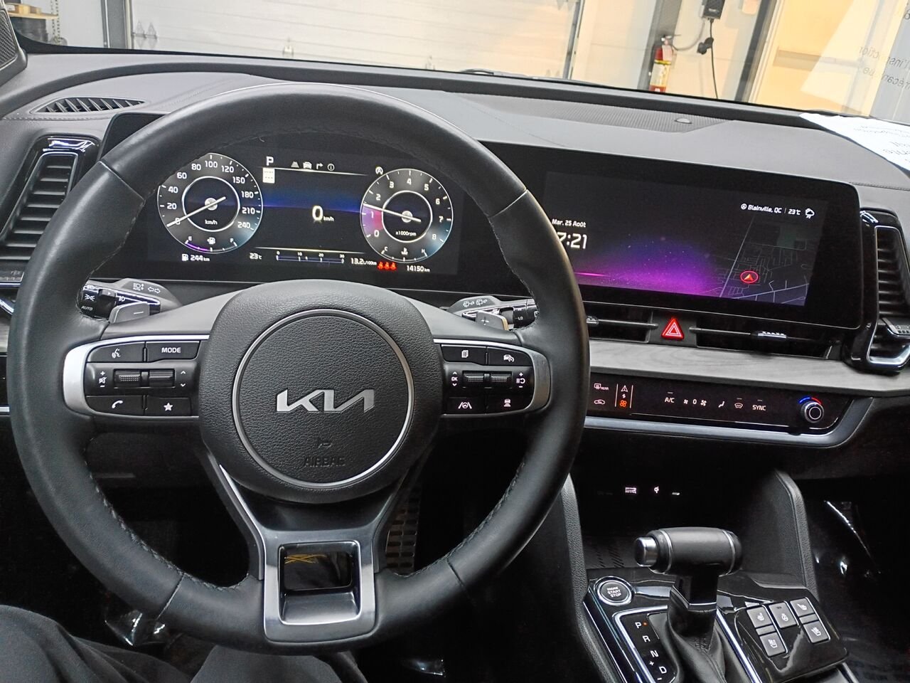 2025 Kia Sportage Grey Blainville - photo #22