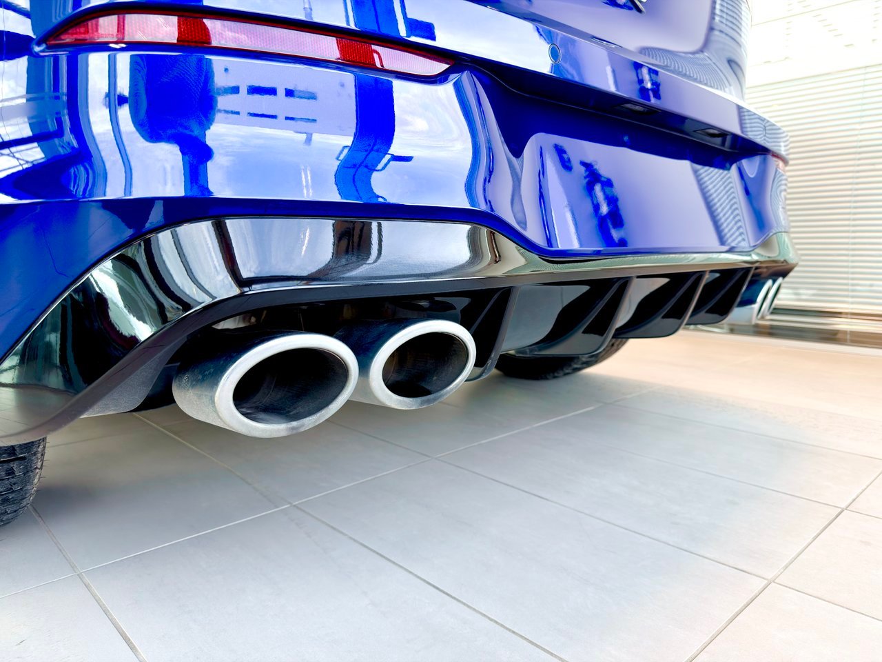 2024 Volkswagen Golf R Blue Notre-Dame-des-Prairies - photo #8
