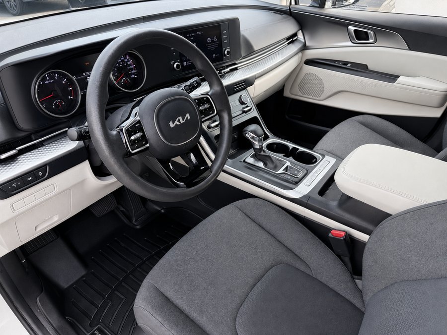 2022 Kia Carnival 2022 White