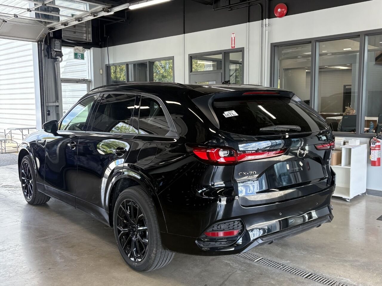 MAZDA CX-70 hybride léger GT TI 2026 Noir de jais mica Châteauguay - photo #4