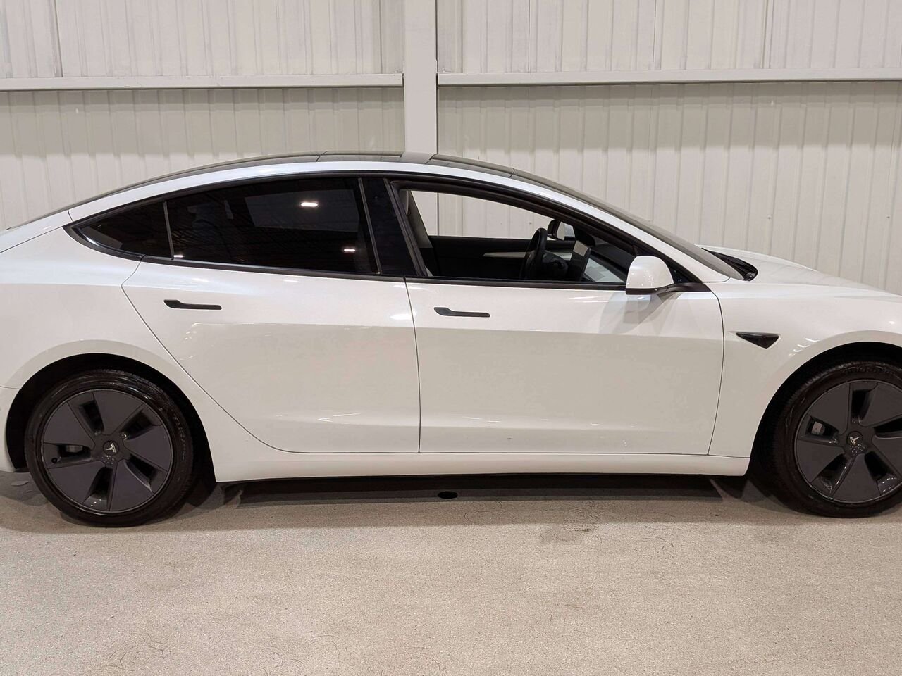 2022 Tesla Model 3 Standard Range RWD *Ltd Avail* White Val-David - photo #7