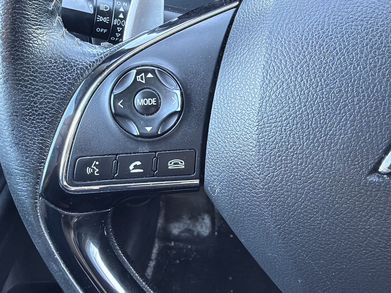 Mitsubishi Outlander awd jamais accidenté toit ouvrant 7 passagers 2018 Blanc Châteauguay - photo #15