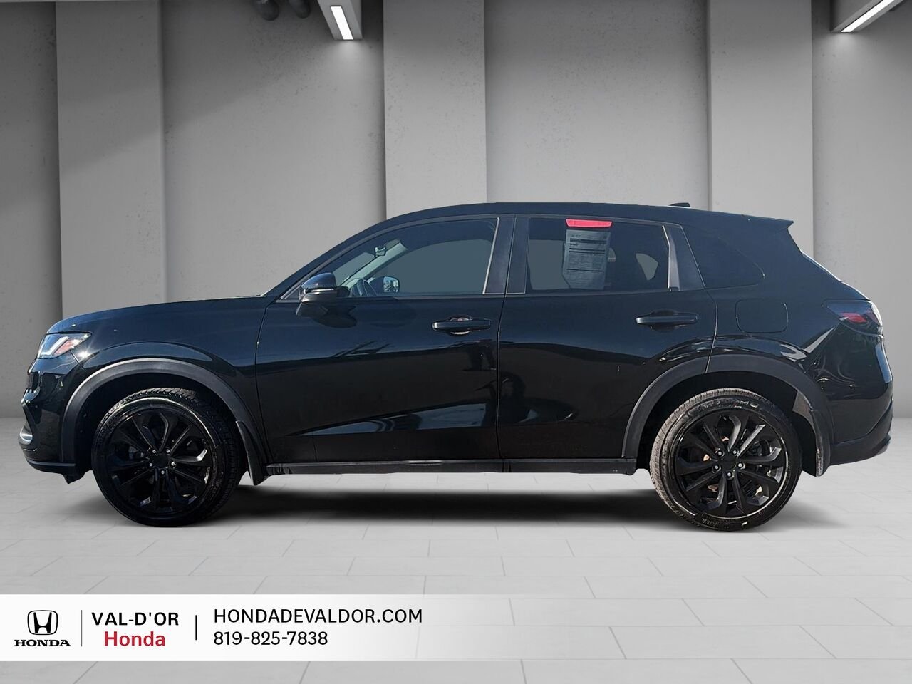2025 Honda HR-V Sport AWD ALL BLACK GARANTIE PROLONGÉE Black Val-d'Or - photo #2