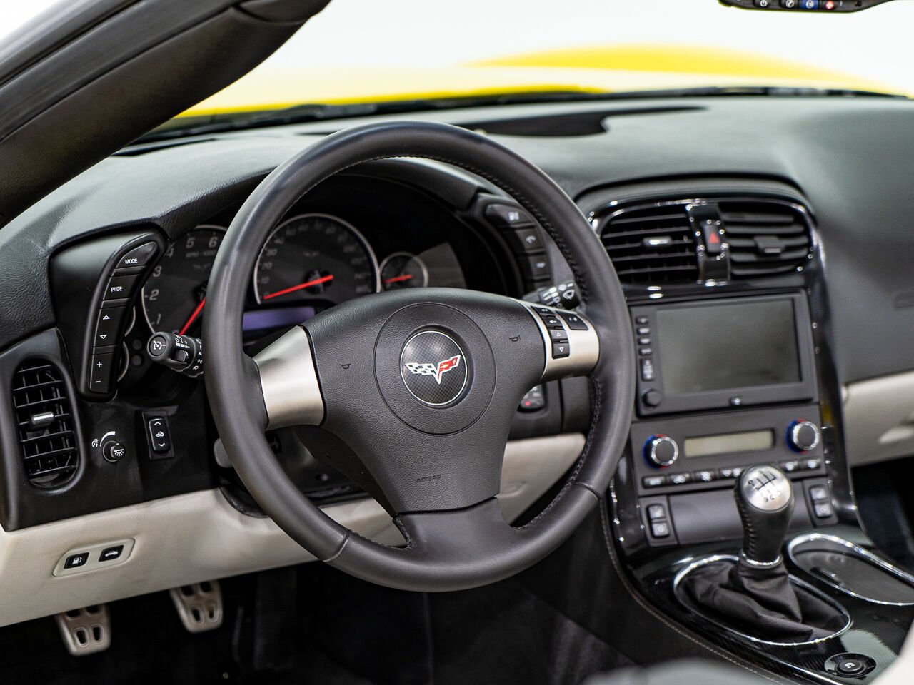 Chevrolet Corvette With only 900km (563mi) From new with window sticker 2008 Jaune Kirkland - photo #28
