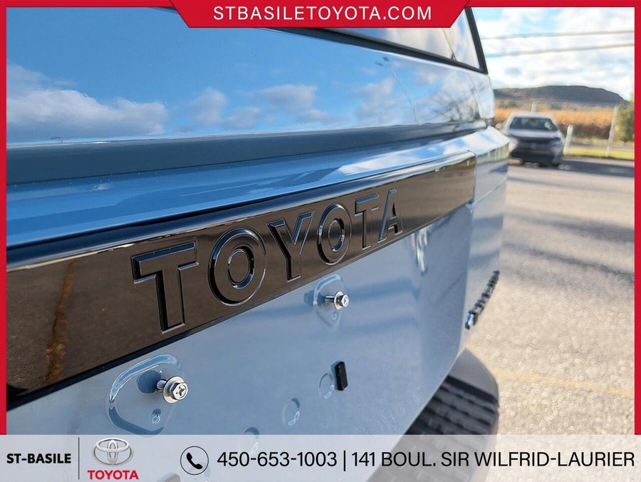 TOYOTA LAND CRUISER HYBRIDE GROUPE STANDARD 2026 Bleu