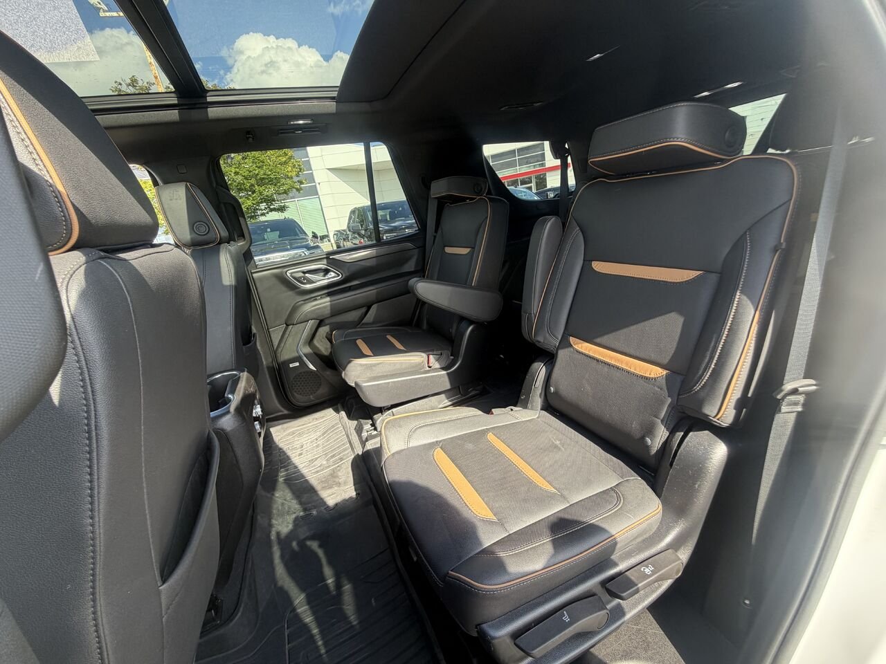 2023 GMC YUKON AT4 AT4 4 portes 4RM White Gatineau - photo #14