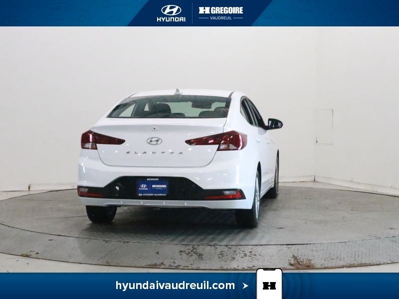 Hyundai Elantra 2019 Blanc Laval - photo #10