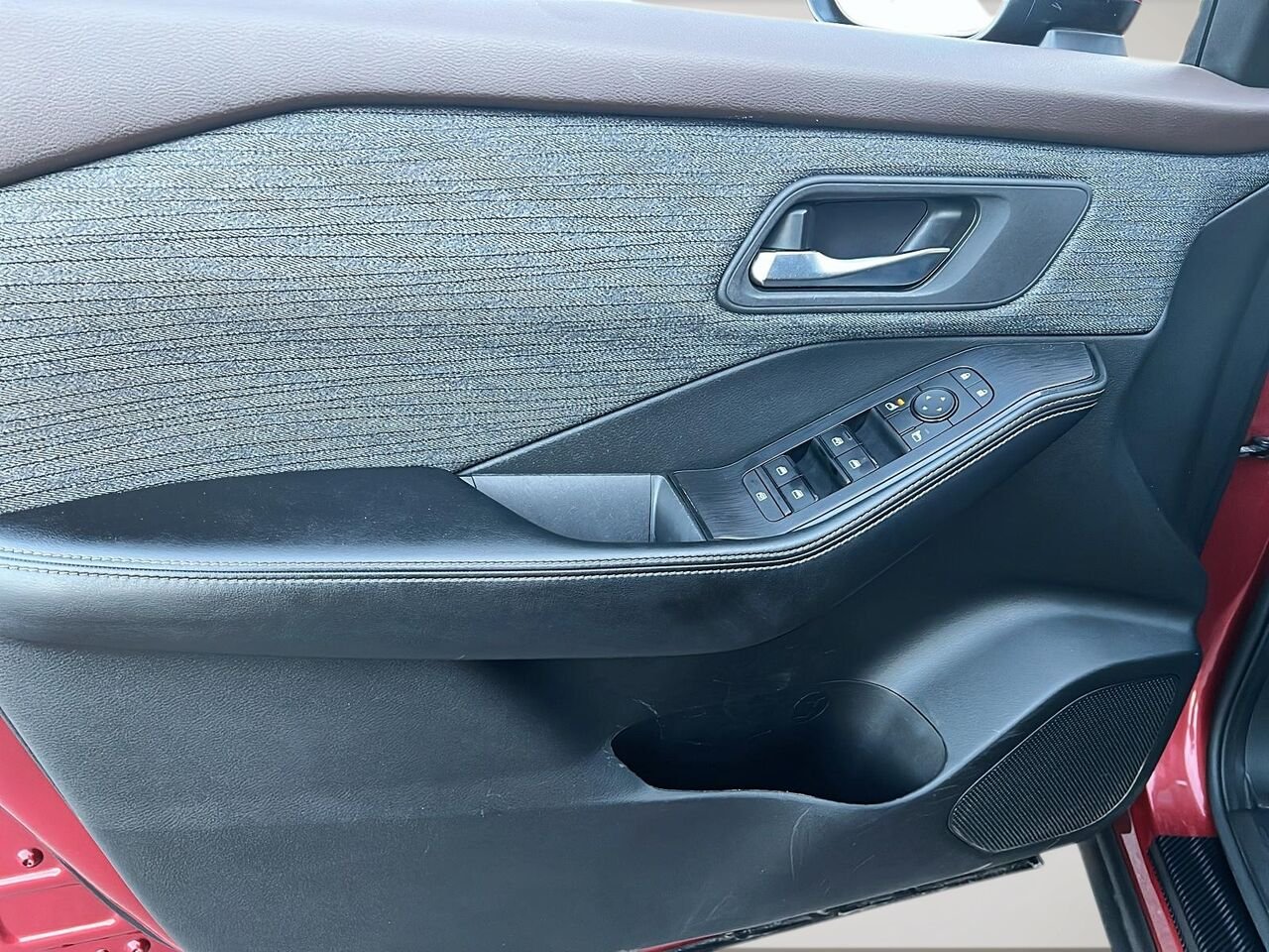 2022 Nissan Rogue SV TI Red Québec - photo #10