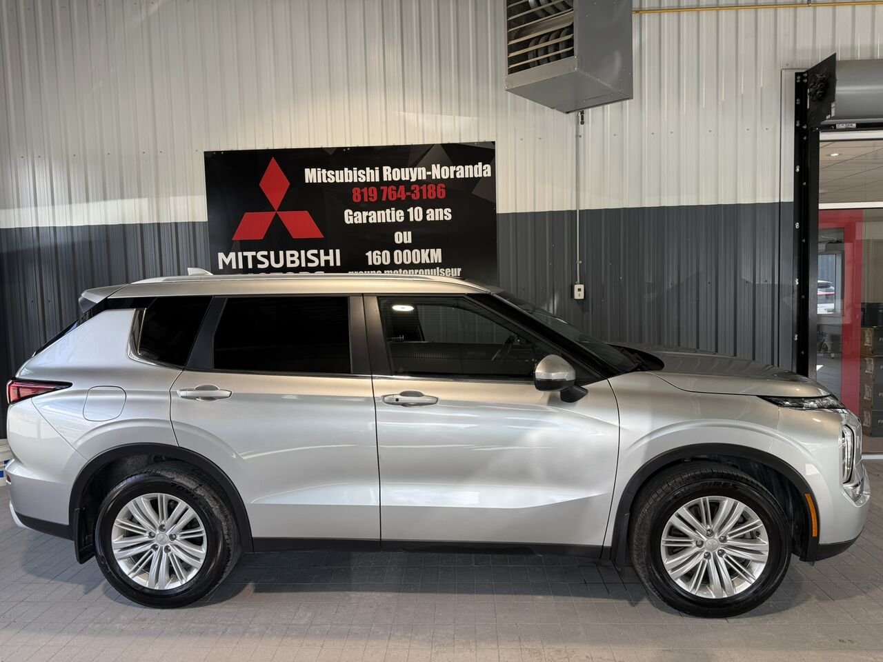 Mitsubishi Outlander SE S-AWC 2024 Gris Rouyn-Noranda - photo #3