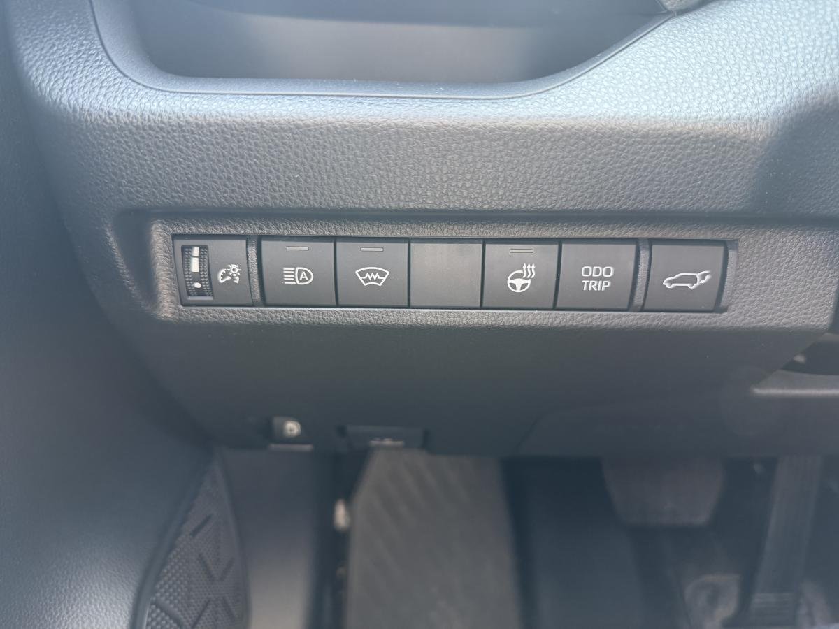 2025 Toyota RAV4 Red  - photo #18