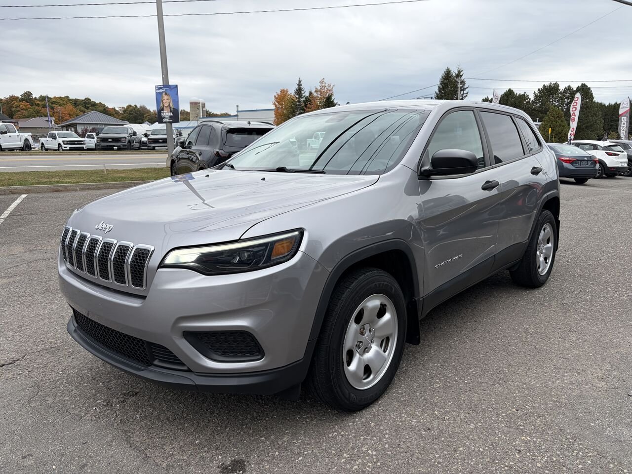 2019 Jeep Cherokee Sport 4x4 Silver Montmagny - photo #2