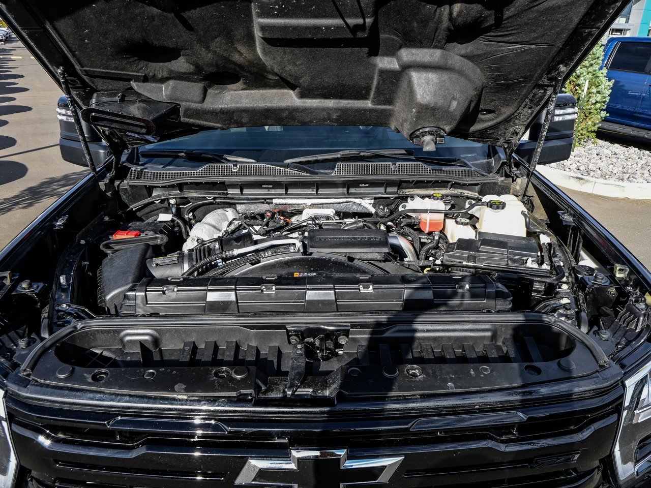 2025 Chevrolet Silverado 3500HD 4WD Crew Cab 159 LTZ Black Sherwood Park - photo #8